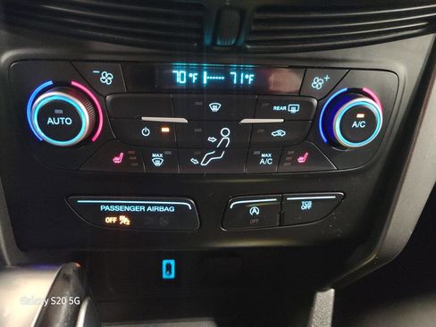 Used 2019 Ford Escape SEL image 32