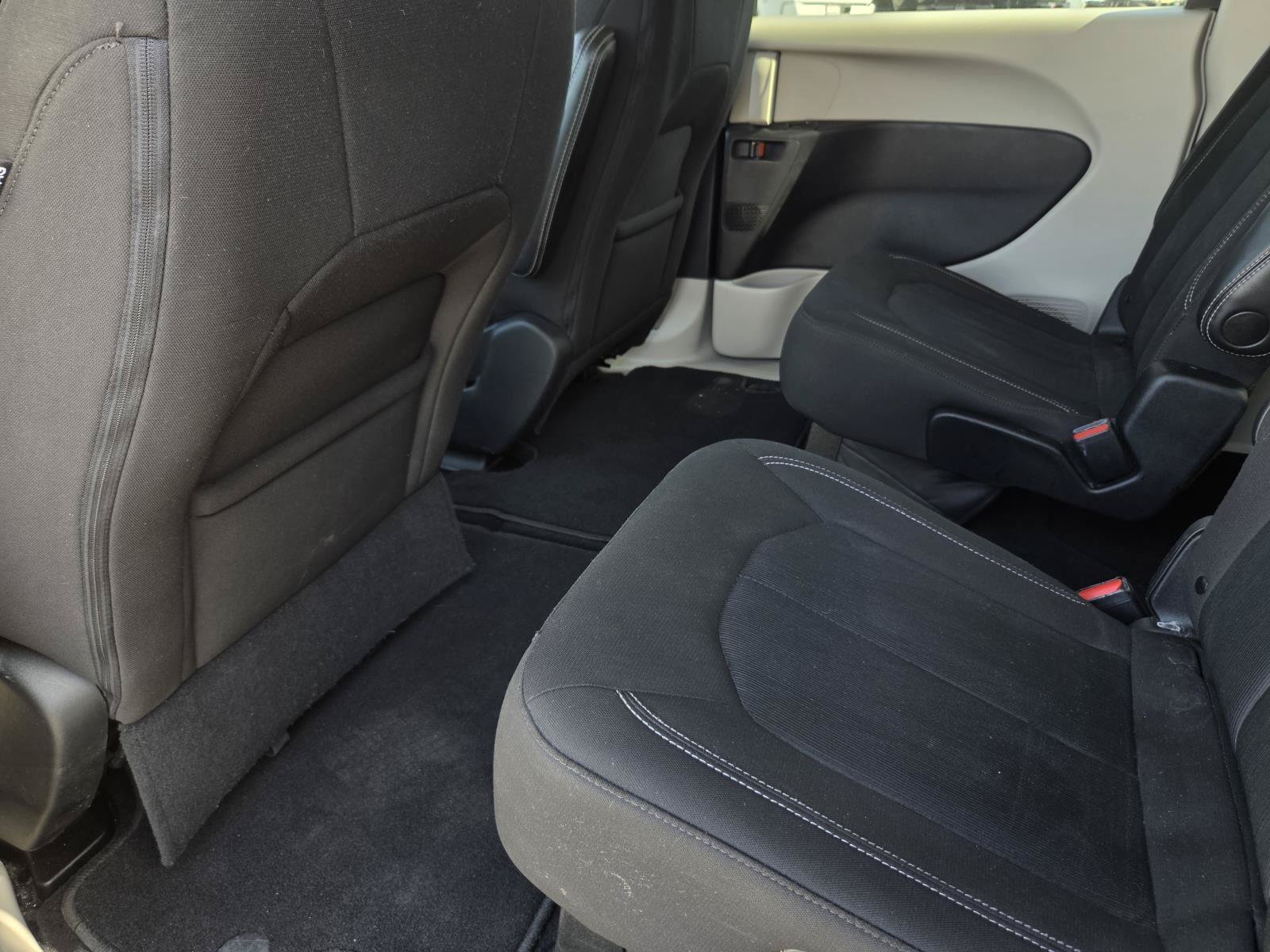 Used 2023 Chrysler Voyager LX FWD image 35
