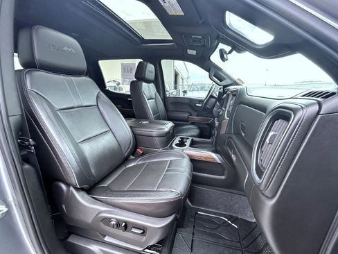 Certified 2019 Chevrolet Silverado 1500 High Country w/ High Country Premium Package AWD/4WD image 16