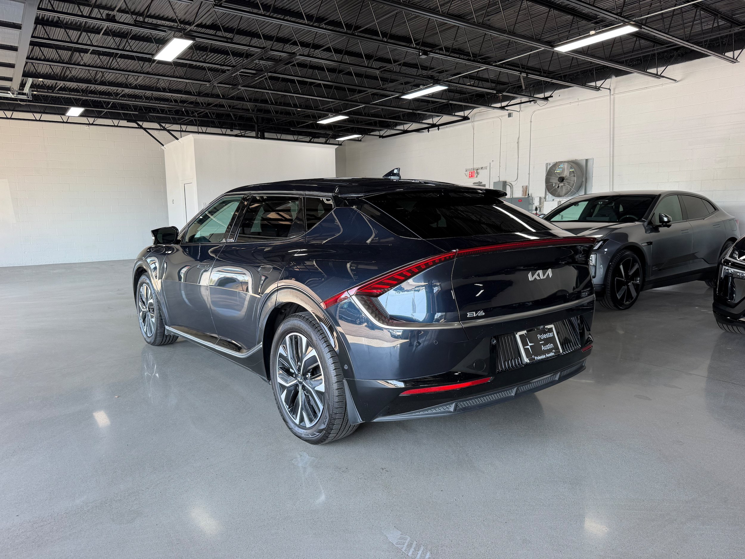 Used 2022 Kia EV6 Wind w/ Wind Technology Package AWD/4WD image 4