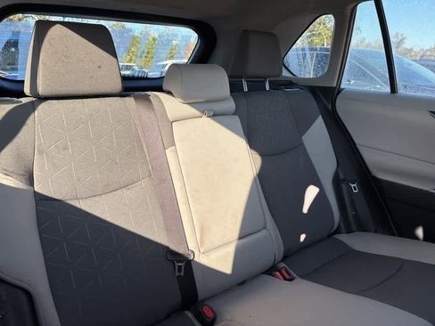 Used 2021 Toyota RAV4 XLE image 10