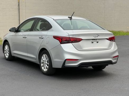 Used 2022 Hyundai Accent SEL w/ Cargo Package FWD image 8