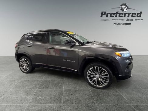 Used 2022 Jeep Compass Limited w/ Elite Group image 8