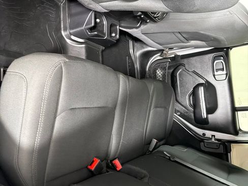 Used 2020 Jeep Wrangler Unlimited Sport S image 18