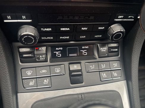 Used 2025 Porsche 718 Cayman S RWD image 9