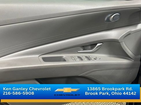 Used 2023 Hyundai Elantra SEL FWD image 7
