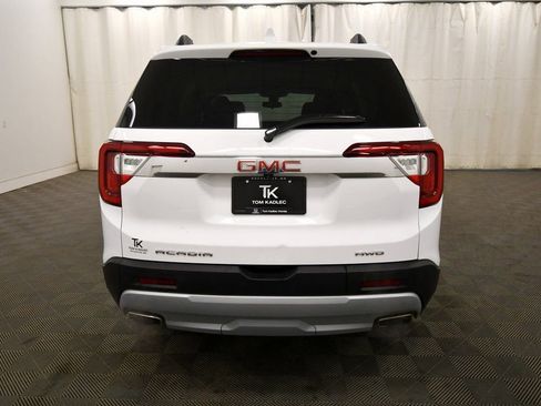 Used 2023 GMC Acadia SLE w/ Driver Convenience Package image 6