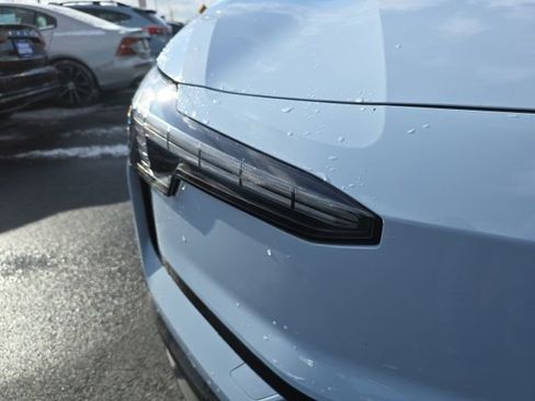 Certified 2025 Volvo EX30 Ultra w/ Climate Package image 13