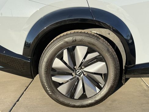 Used 2024 Nissan Ariya AWD image 15