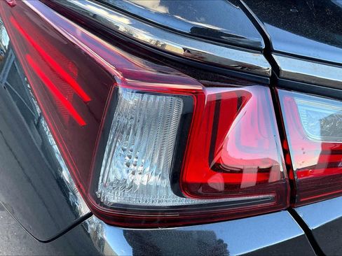 Used 2024 Lexus ES 300h F Sport w/ Accessory Package (Z1) image 28