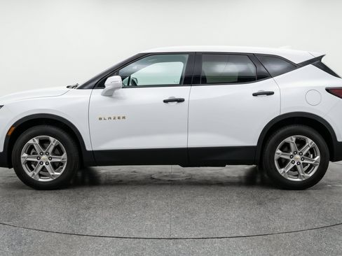 Used 2025 Chevrolet Blazer LT FWD image 5
