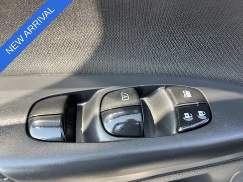 Used 2015 Nissan Sentra SV w/ Style Package FWD image 28