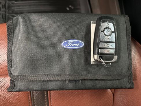 Used 2018 Ford F150 King Ranch image 40