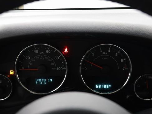 Used 2017 Jeep Wrangler Unlimited Sahara w/ Connectivity Group image 8