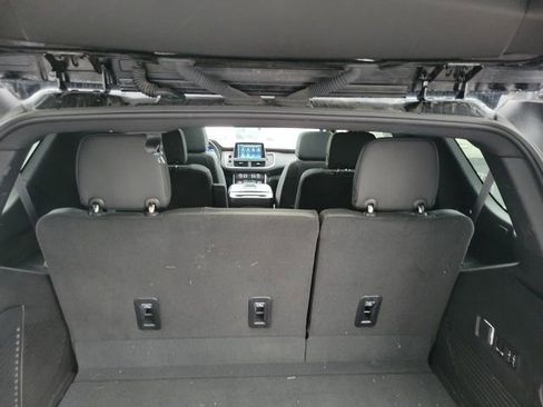 Used 2023 Chevrolet Tahoe Z71 w/ Luxury Package image 32