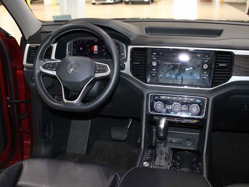 Used 2023 Volkswagen Atlas SE w/ Panoramic Sunroof Package image 18