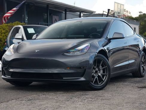 Used 2023 Tesla Model 3 Standard Range RWD image 1