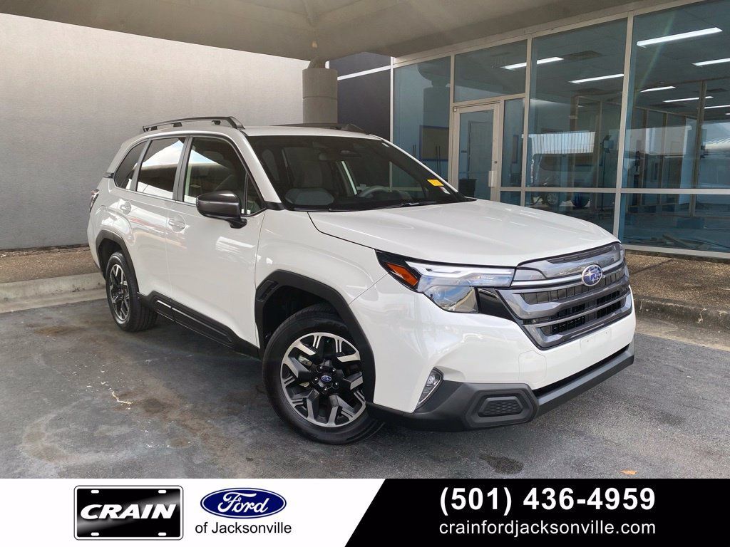 Used 2025 Subaru Forester Premium AWD/4WD image 1
