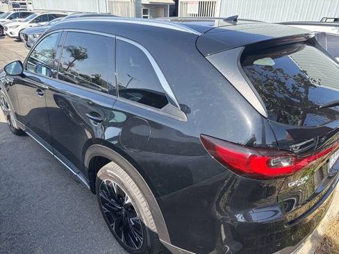 Certified 2024 MAZDA CX-90 Plug-In Hybrid w/ Premium Pkg AWD/4WD image 7
