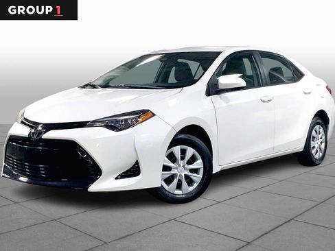 Used 2018 Toyota Corolla LE FWD image 1