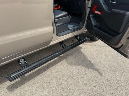 Used 2023 Nissan Frontier Pro-X w/ Pro-X Premium Package RWD image 5