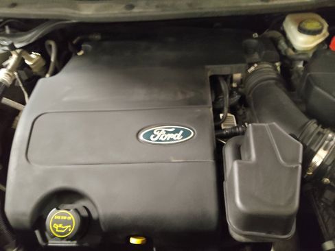 Used 2015 Ford Explorer XLT w/ Equipment Group 202A FWD image 30