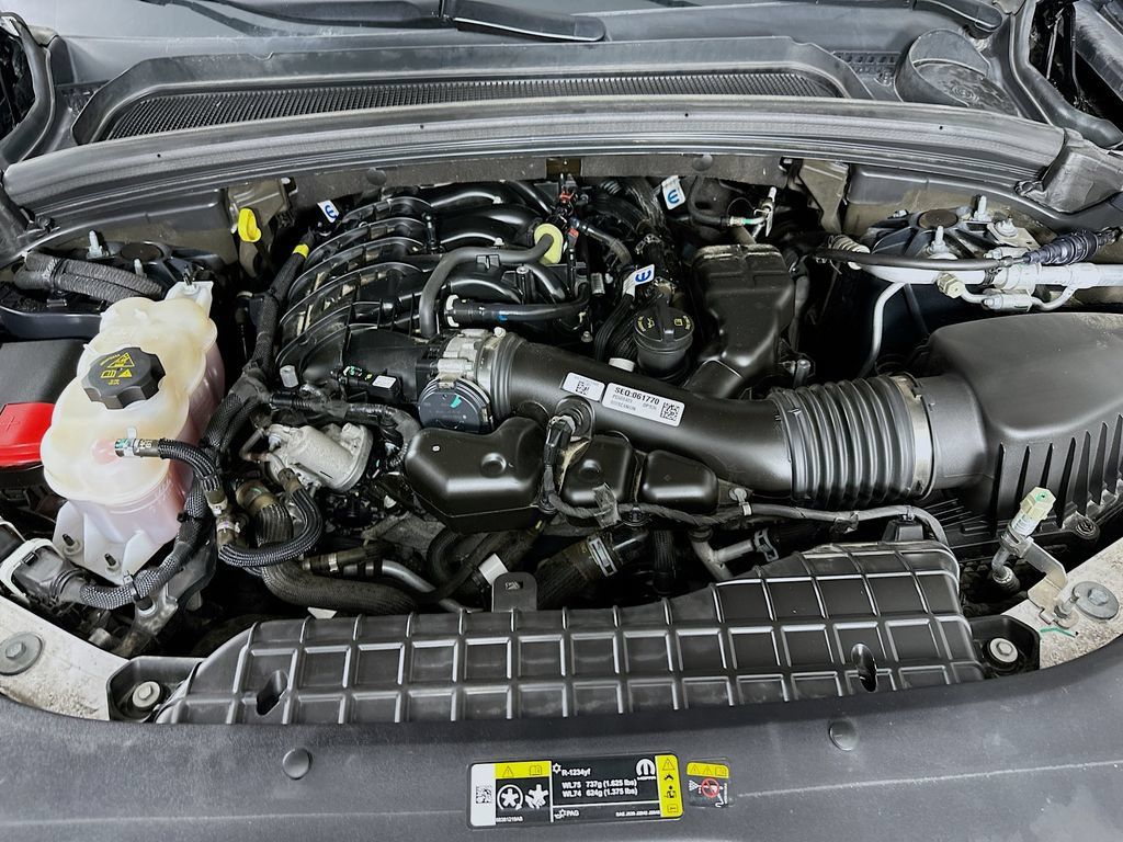Used 2023 Jeep Grand Cherokee Altitude AWD/4WD image 41