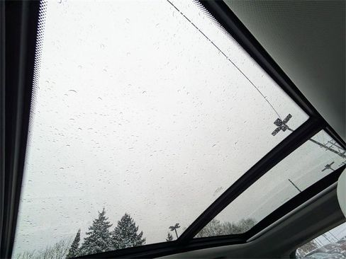 Certified 2021 Jeep Compass Limited w/ Sun and Sound Group image 25