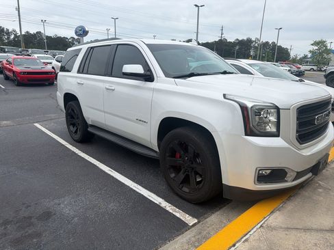 Used 2019 GMC Yukon SLT w/ Graphite Performance Edition AWD/4WD image 1