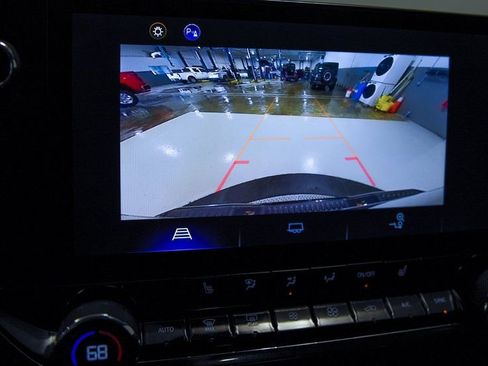 Used 2023 Chevrolet Colorado LT w/ LT Convenience Package III image 18