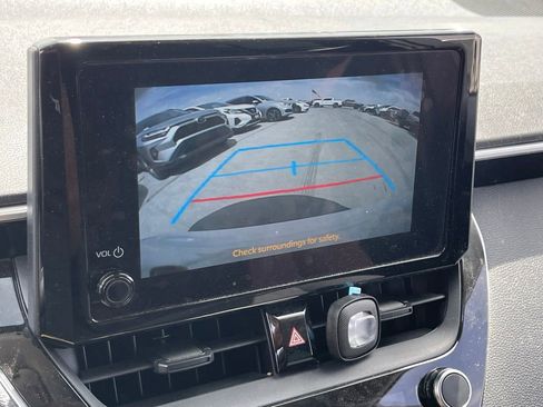 Used 2024 Toyota Corolla LE image 12