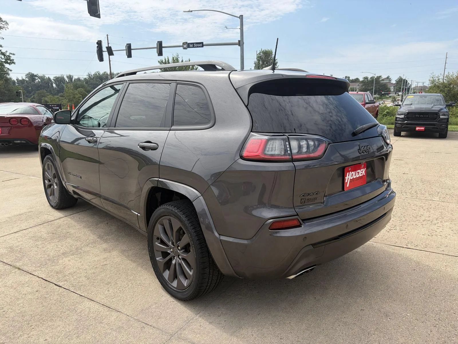 Used 2020 Jeep Cherokee High Altitude AWD/4WD image 6
