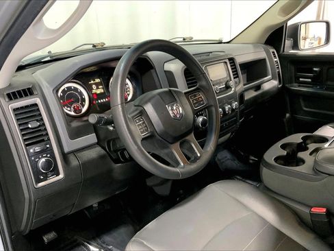 Used 2019 RAM 1500 Tradesman w/ Chrome Appearance Group image 13