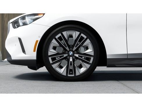 New 2026 BMW 530i w/ Premium Package image 7