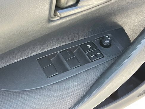 Used 2025 Toyota Corolla LE FWD image 8