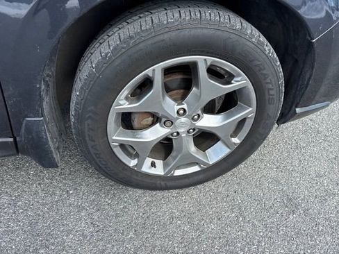 Used 2015 Subaru Forester 2.5i Touring w/ Eyesight & Navigation System image 11