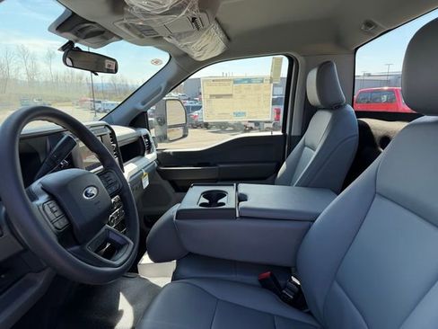 New 2026 Ford F350 4x4 Regular Cab DRW Super Duty image 7