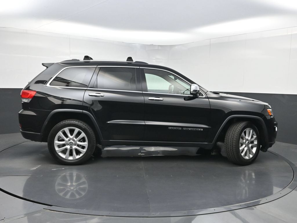 Used 2017 Jeep Grand Cherokee Limited AWD/4WD image 42
