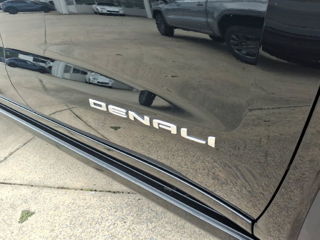 Used 2024 GMC Sierra 1500 Denali Ultimate AWD/4WD image 11