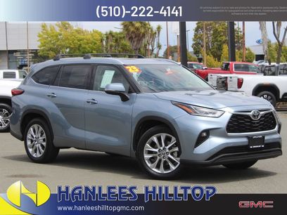 Used 2023 Toyota Highlander Limited