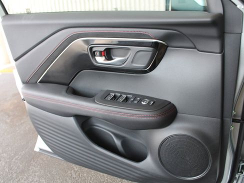 Used 2025 Acura ADX A-Spec FWD image 13