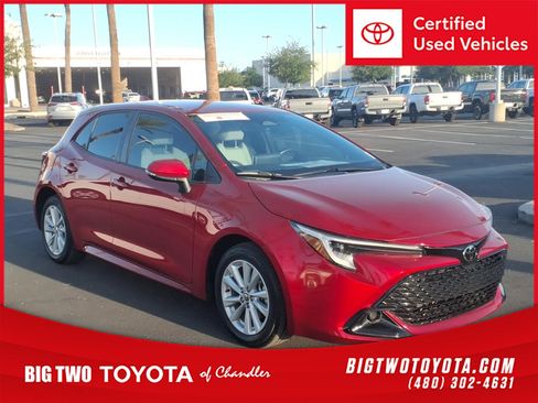Used 2023 Toyota Corolla SE FWD image 1