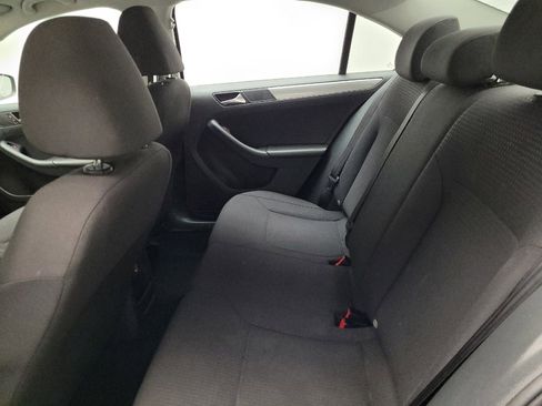 Used 2015 Volkswagen Jetta SE FWD image 18