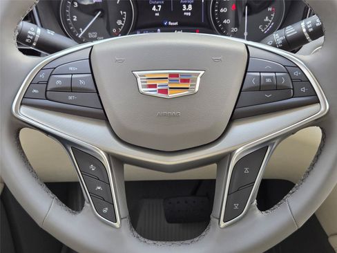 New 2026 Cadillac XT5 Premium Luxury w/ LPO, Floor Liner Package AWD/4WD image 17