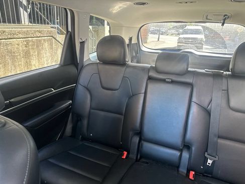 Used 2020 Kia Telluride S w/ S 8 Passenger Seating Package AWD/4WD image 5