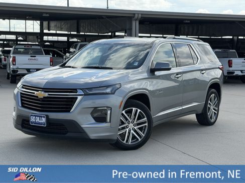 Used 2023 Chevrolet Traverse High Country AWD/4WD image 1