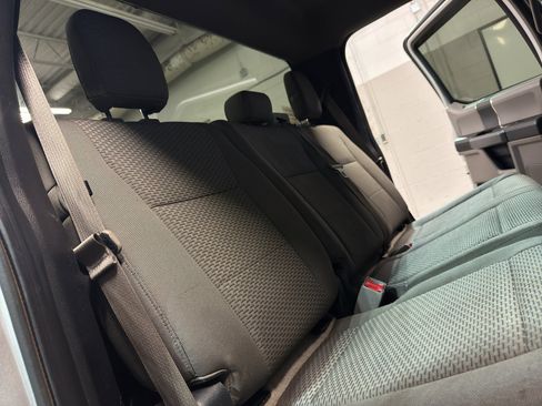 Used 2015 Ford F150 XLT image 24