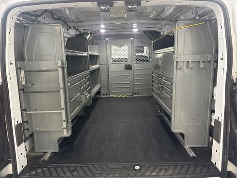 Used 2022 Ford Transit 250 Low Roof RWD image 16