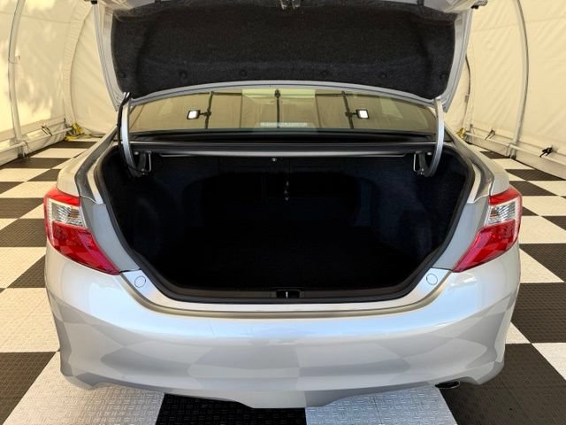 Used 2013 Toyota Camry SE FWD image 4