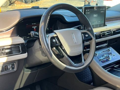 Certified 2023 Lincoln Aviator Reserve w/ Equipment Group 201A image 16